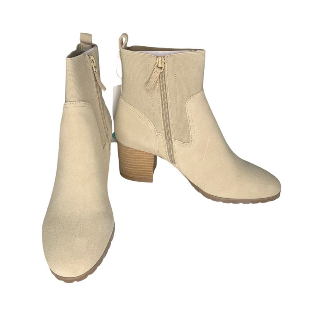 Violet & Red NWT Loaded Knit Cuff Booties Tan Neutral Size 8.5